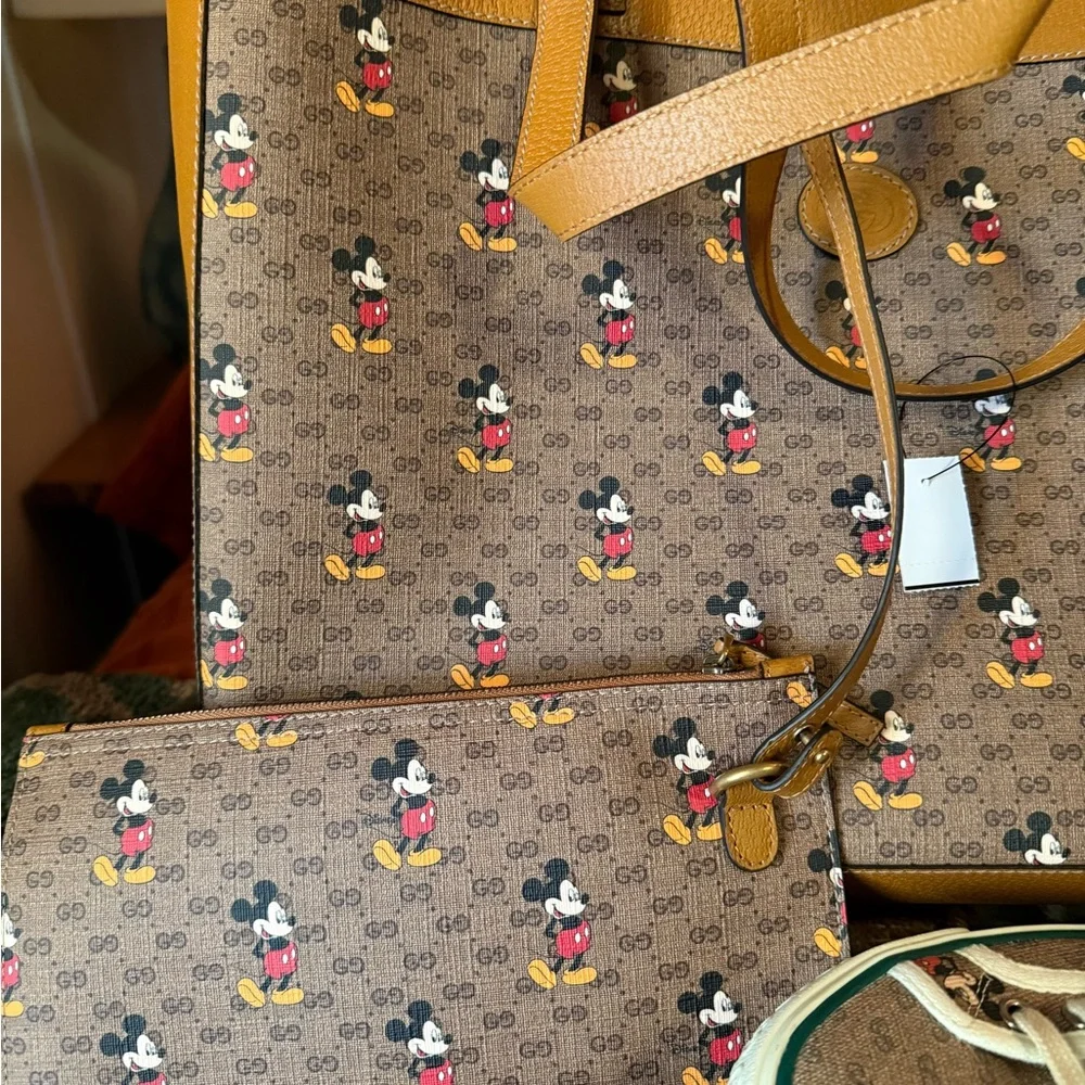 Gucci x Disney Mickey Mouse Tote and Sneakers Set shoes size us8 - Picture 5 of 7